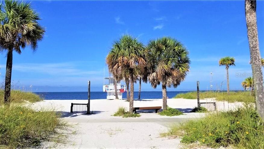 GREEN DOLPHIN PARK CONDO - Residential