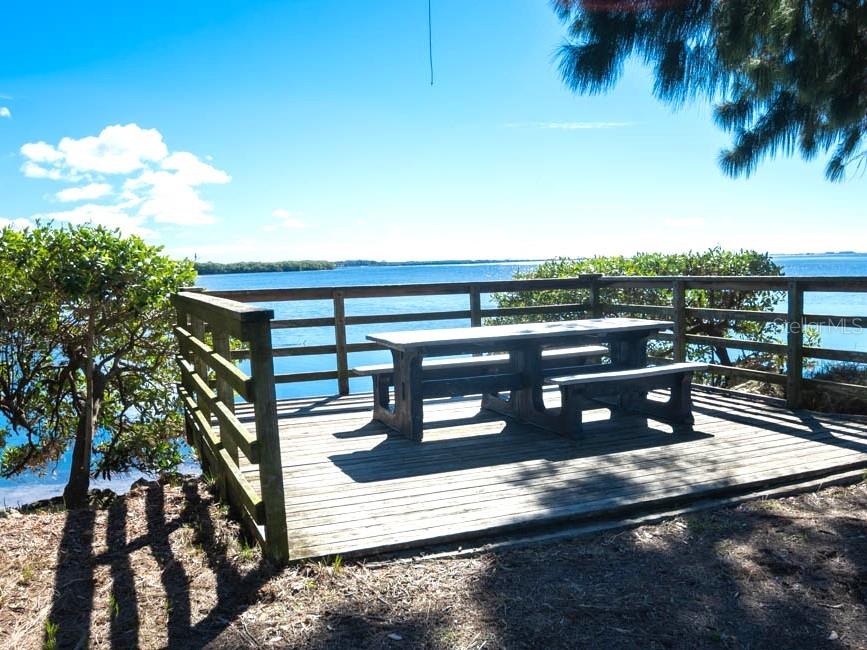 GREEN DOLPHIN PARK CONDO - Residential