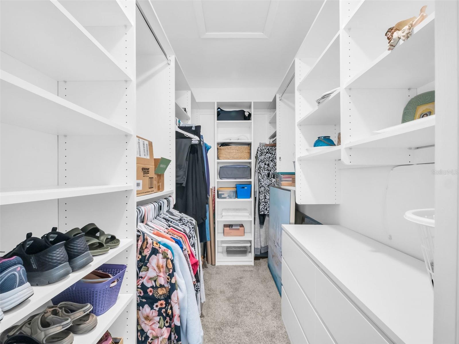 GREEN DOLPHIN PARK CONDO - Residential