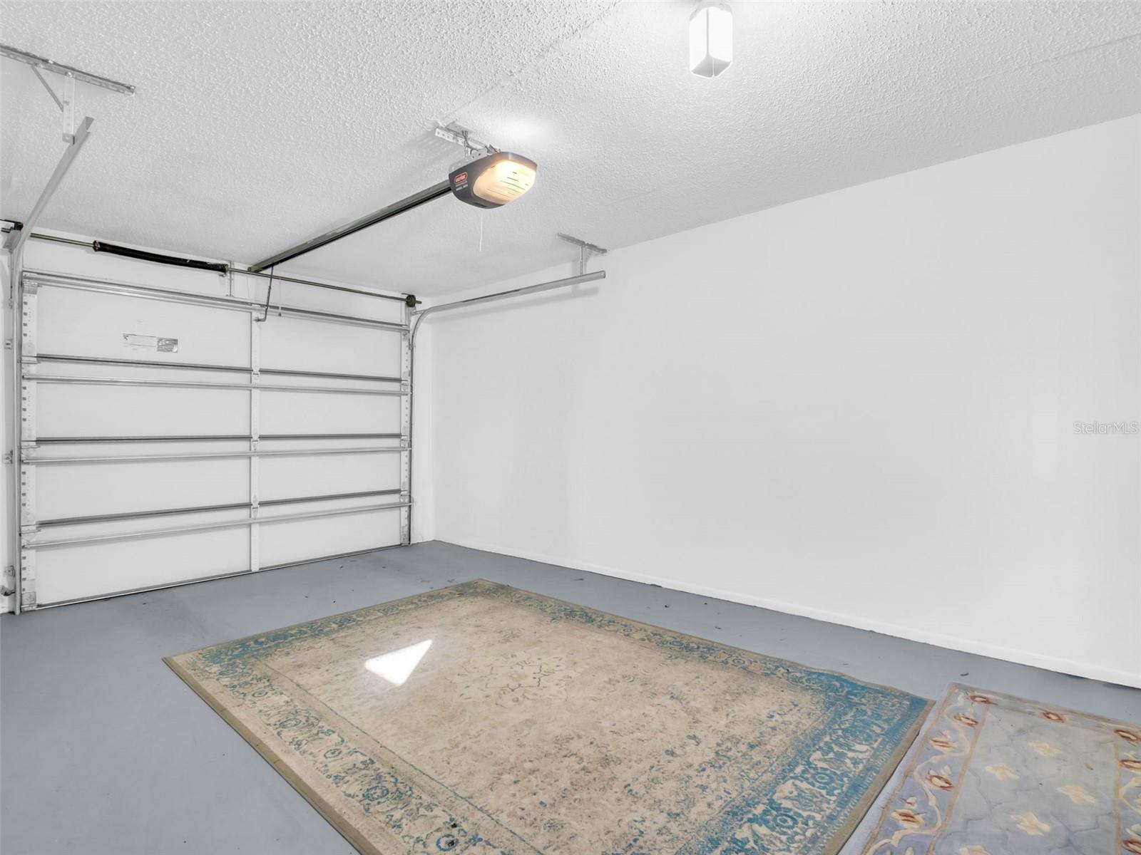 GREEN DOLPHIN PARK CONDO - Residential