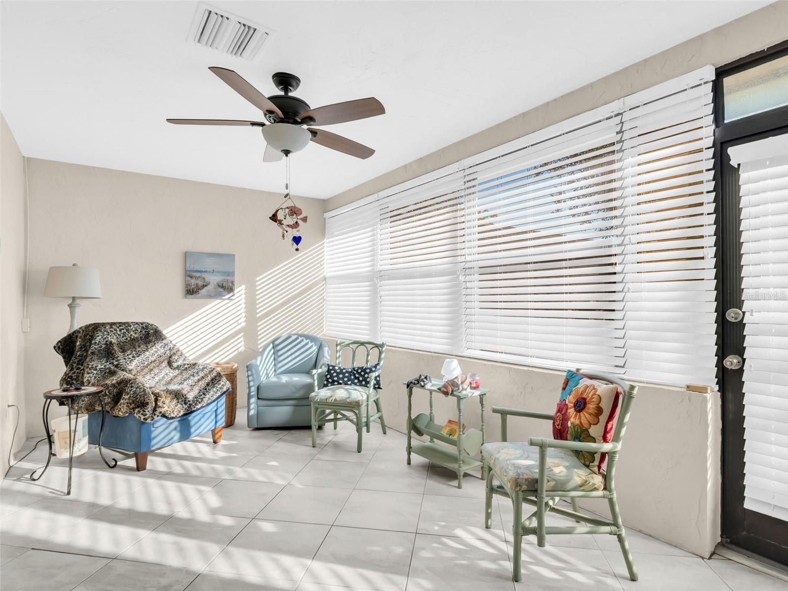 GREEN DOLPHIN PARK CONDO - Residential