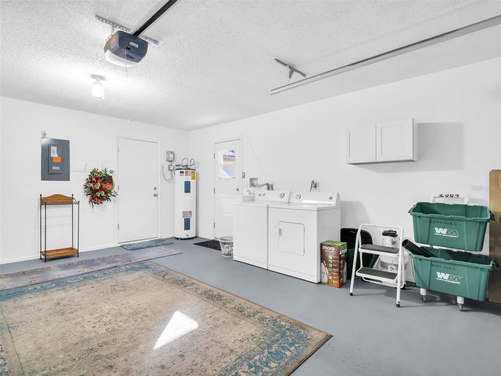 GREEN DOLPHIN PARK CONDO - Residential