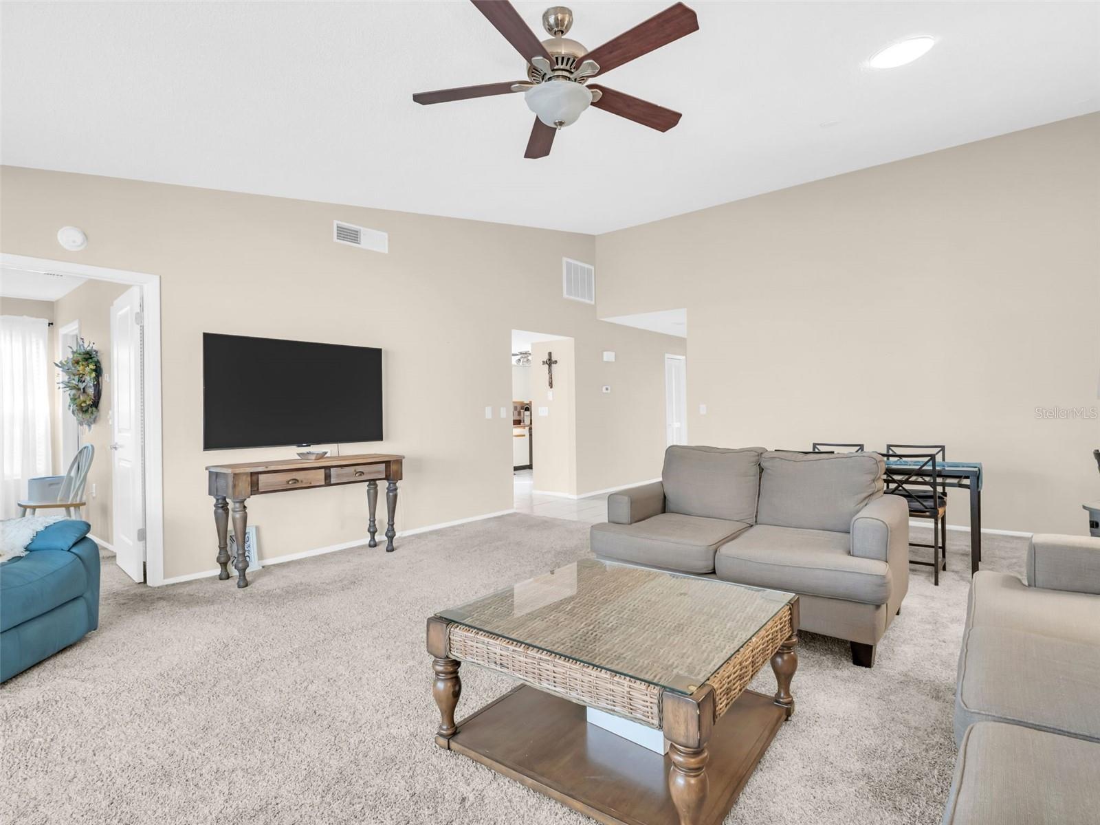 GREEN DOLPHIN PARK CONDO - Residential