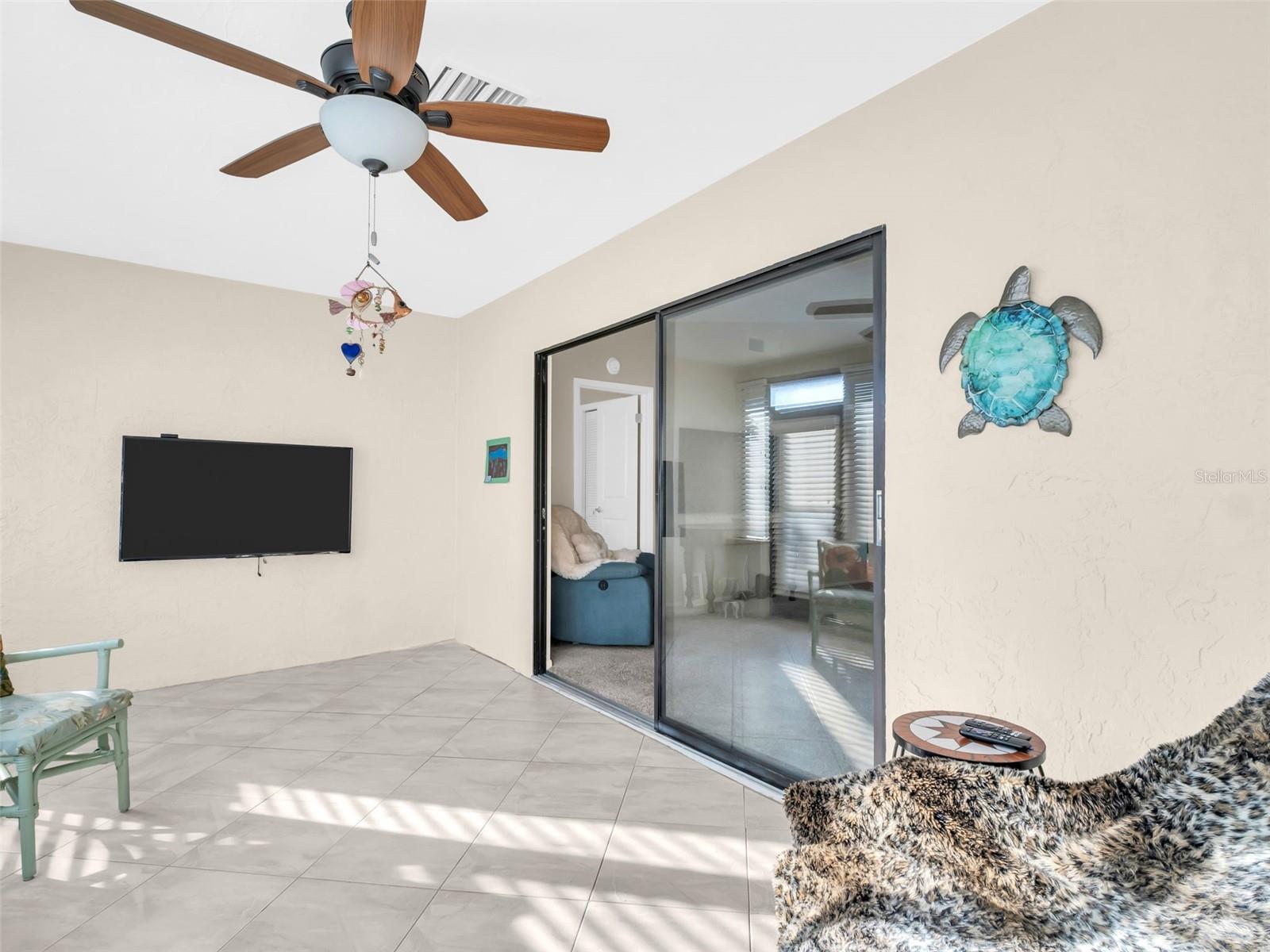 GREEN DOLPHIN PARK CONDO - Residential