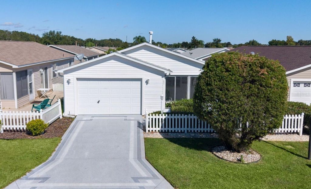 Photo of 3604 Cambria Circle, The Villages, FL 32162 (MLS # G5103636)