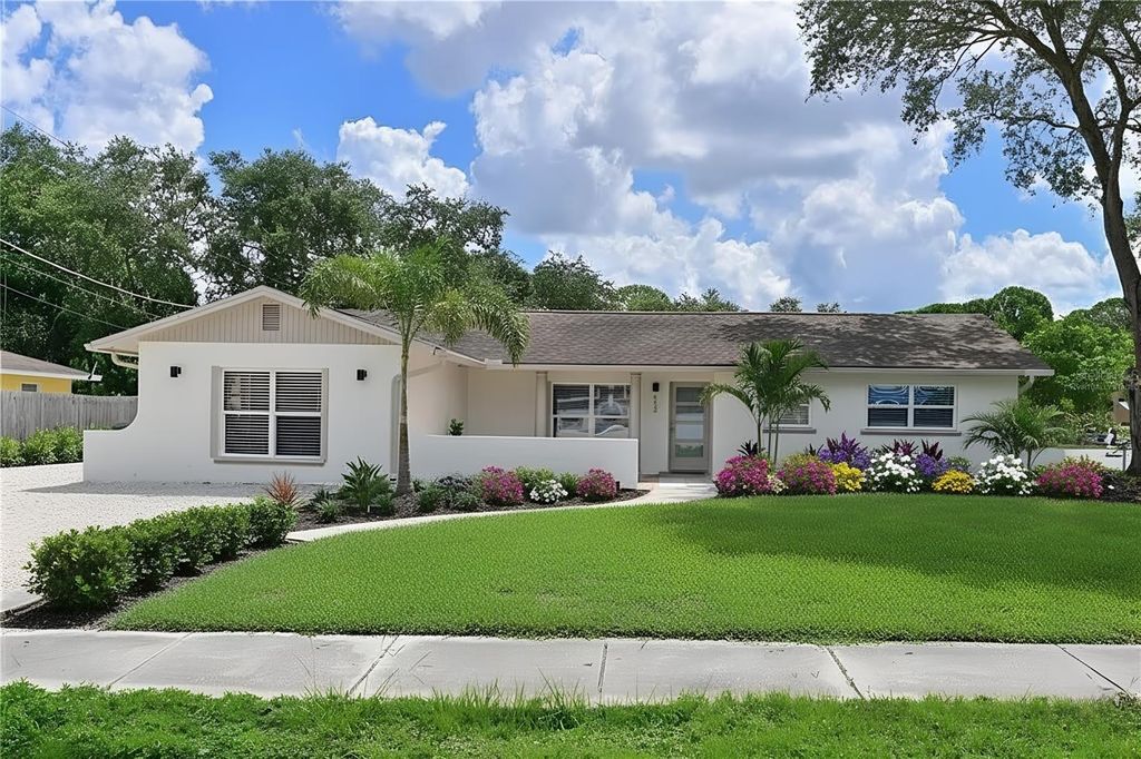 Photo of 412 Bailey Road, Sarasota, FL 34237 (MLS # A4662322)