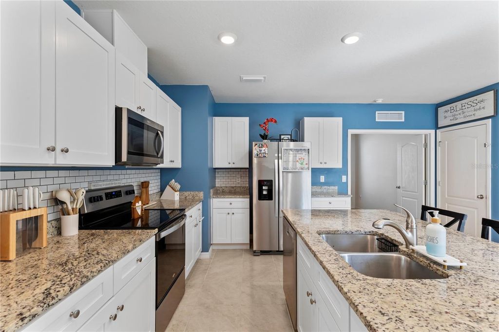 Photo of 407 Pelham Park Drive, Deland, FL 32720 (MLS # V4949063)