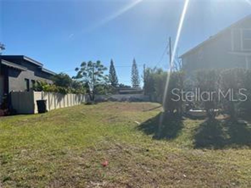 Great location just outside of Baldwin Park. Newer homes surround this infill vacant lot. Zoned R-2A to build a single-family home and a 500 sq. ft. garage apartment. A+ rated Winter Park SCHOOL DISTRICT!