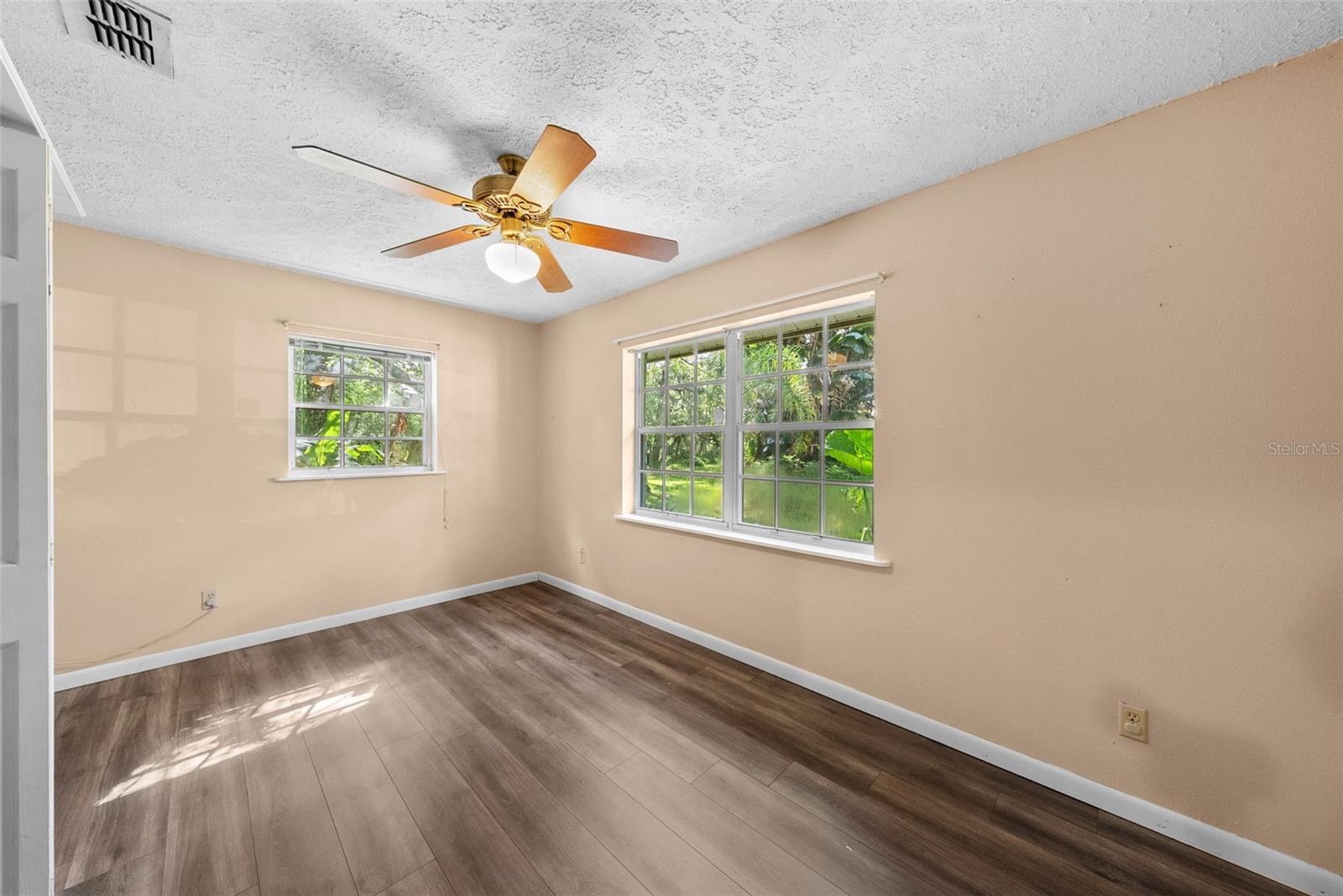 LAKEWOOD ACRES - Residential