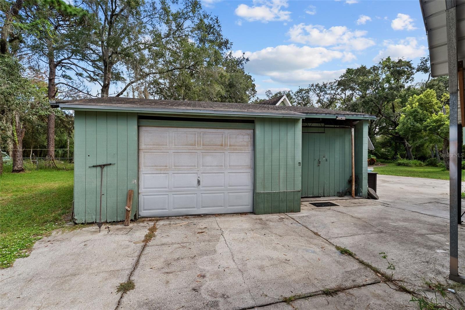 LAKEWOOD ACRES - Residential