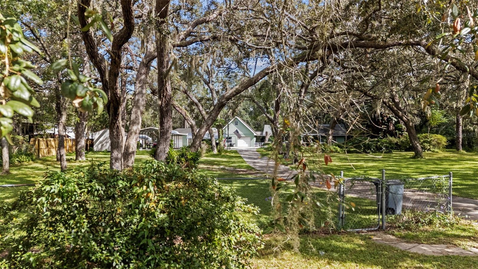 LAKEWOOD ACRES - Residential