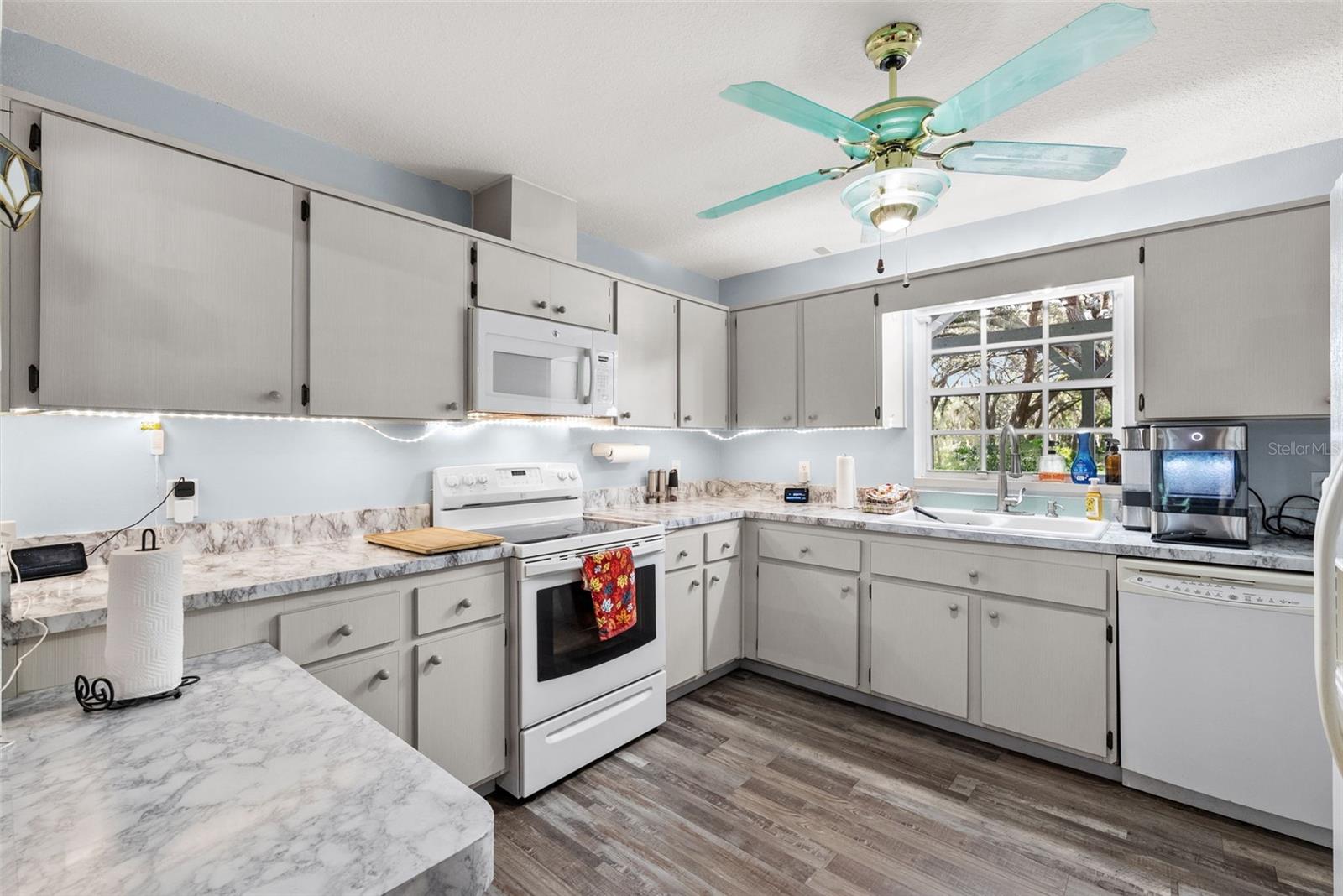 LAKEWOOD ACRES - Residential