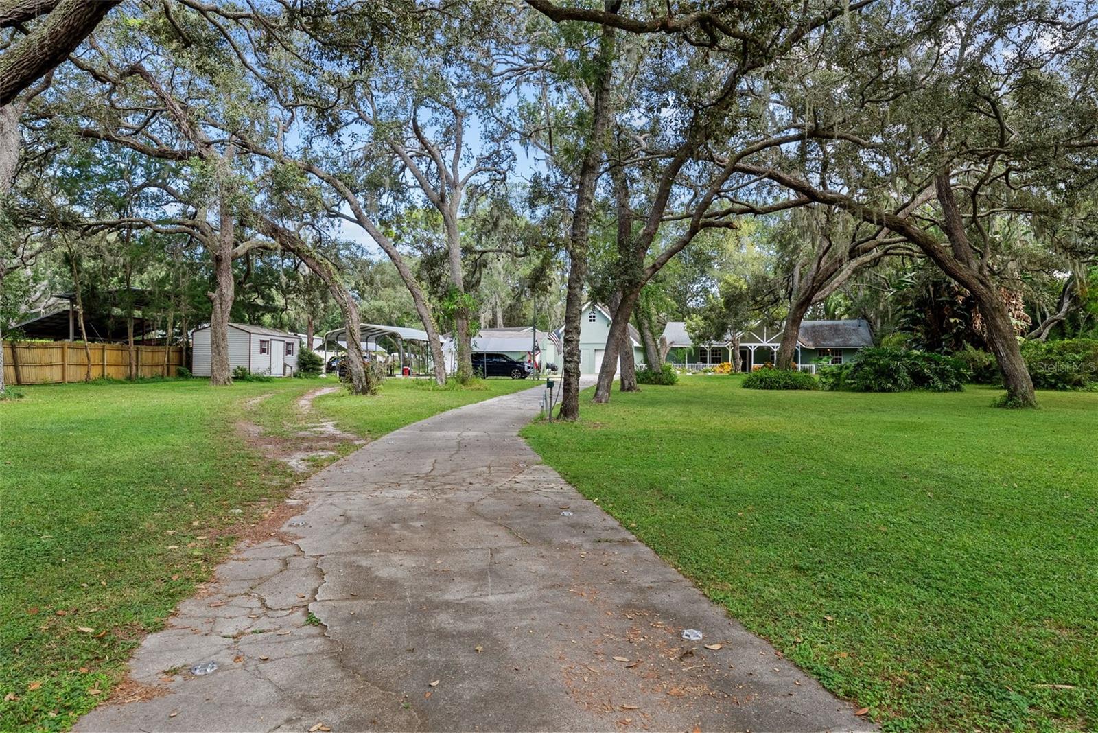 LAKEWOOD ACRES - Residential