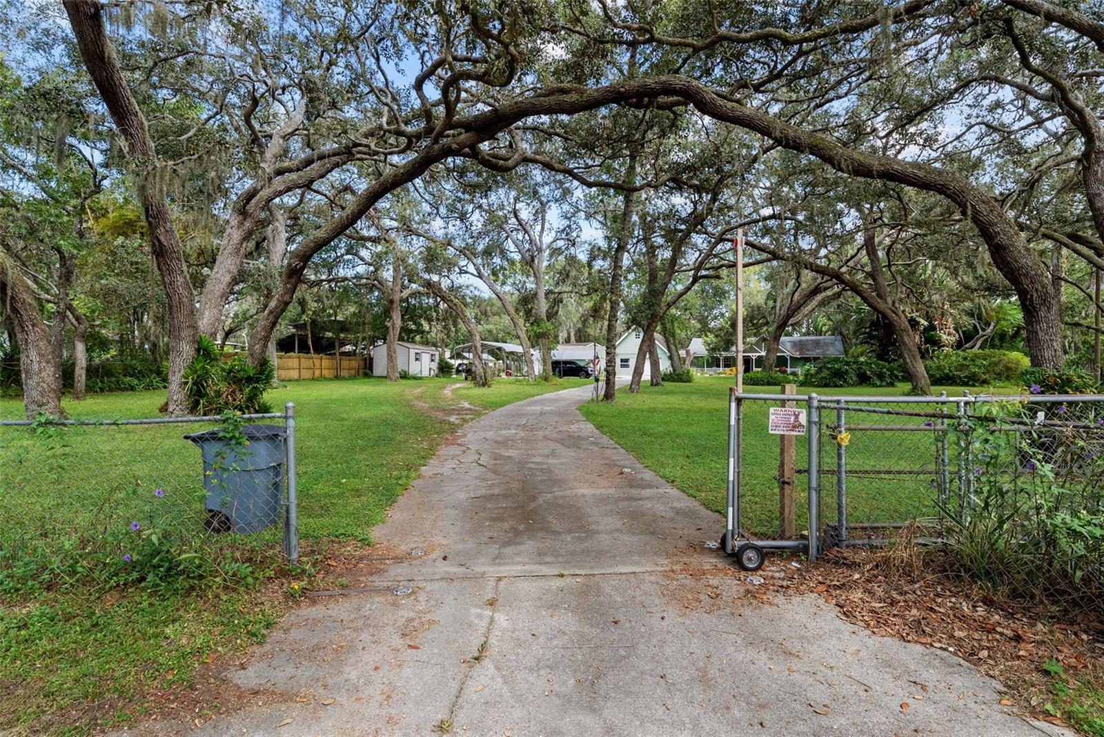 LAKEWOOD ACRES - Residential