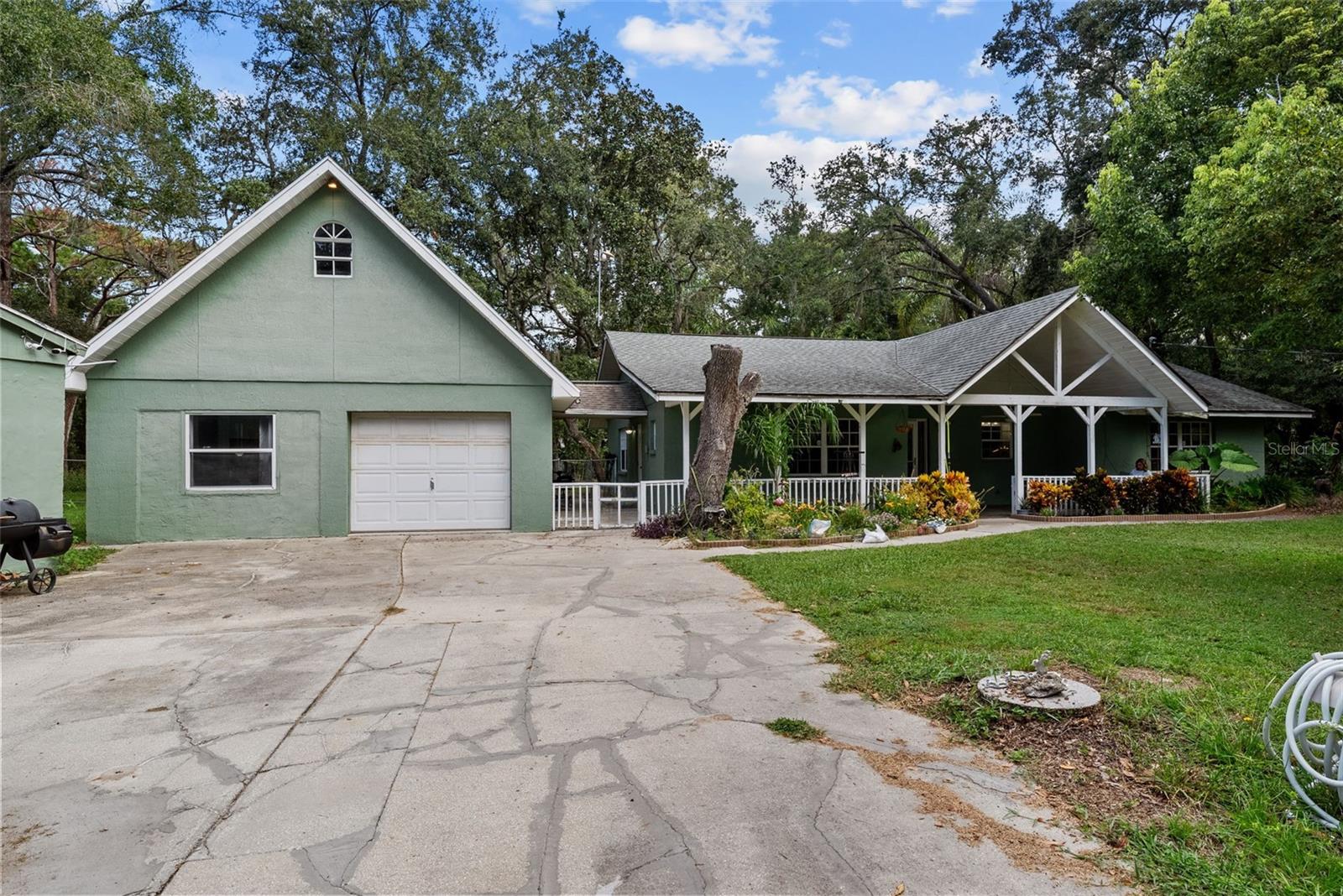 LAKEWOOD ACRES - Residential