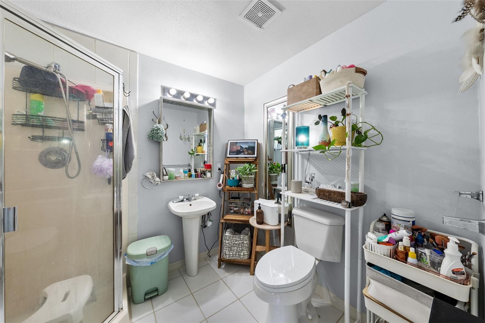 LAKEWOOD ACRES - Residential