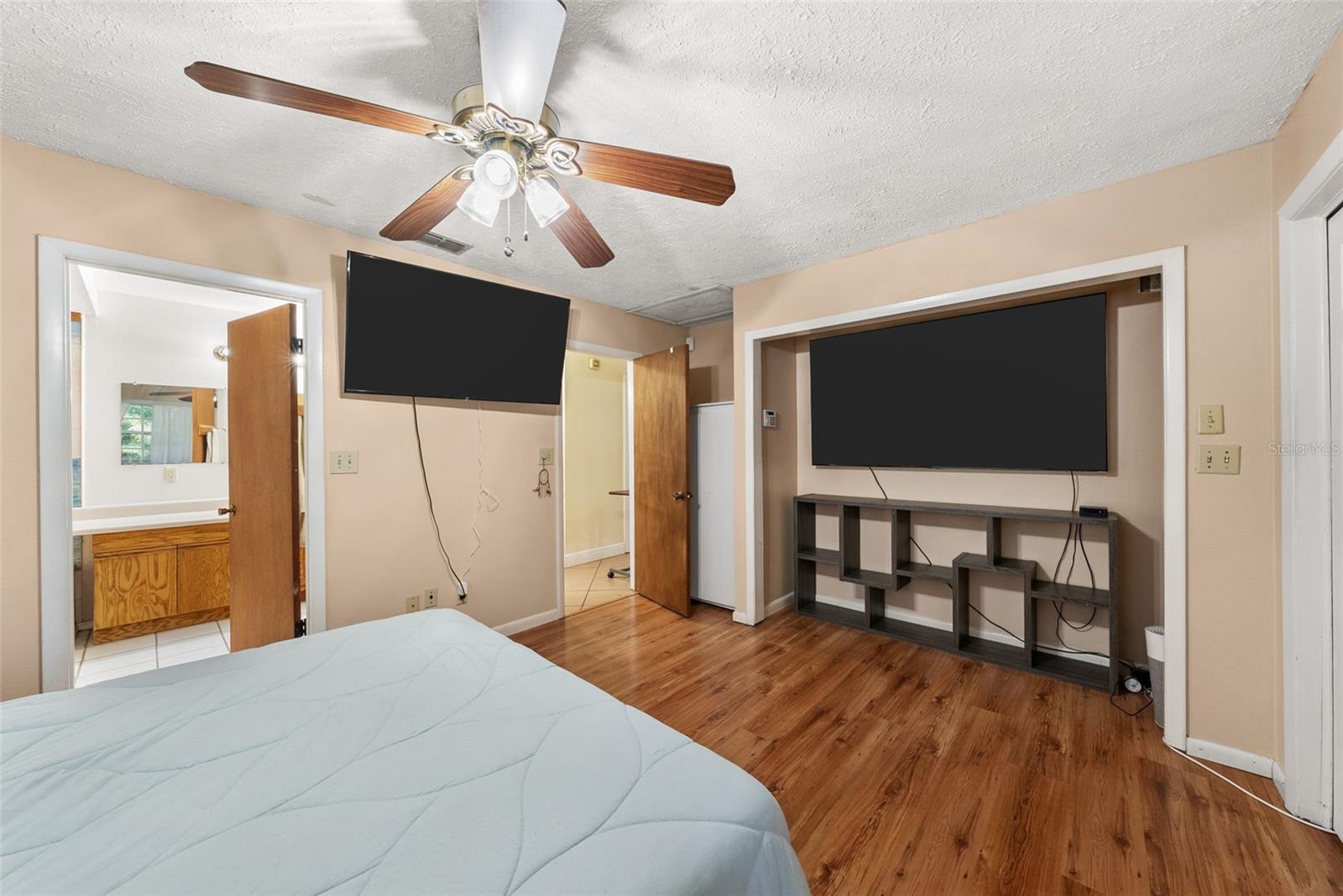 LAKEWOOD ACRES - Residential