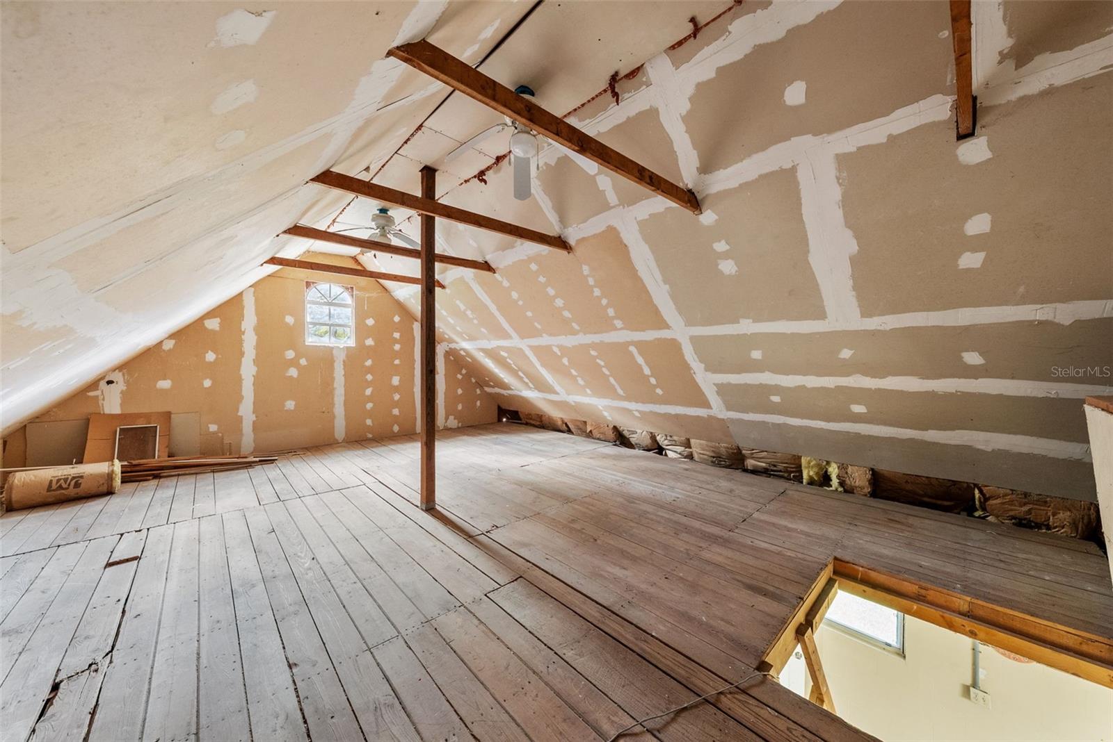 LAKEWOOD ACRES - Residential