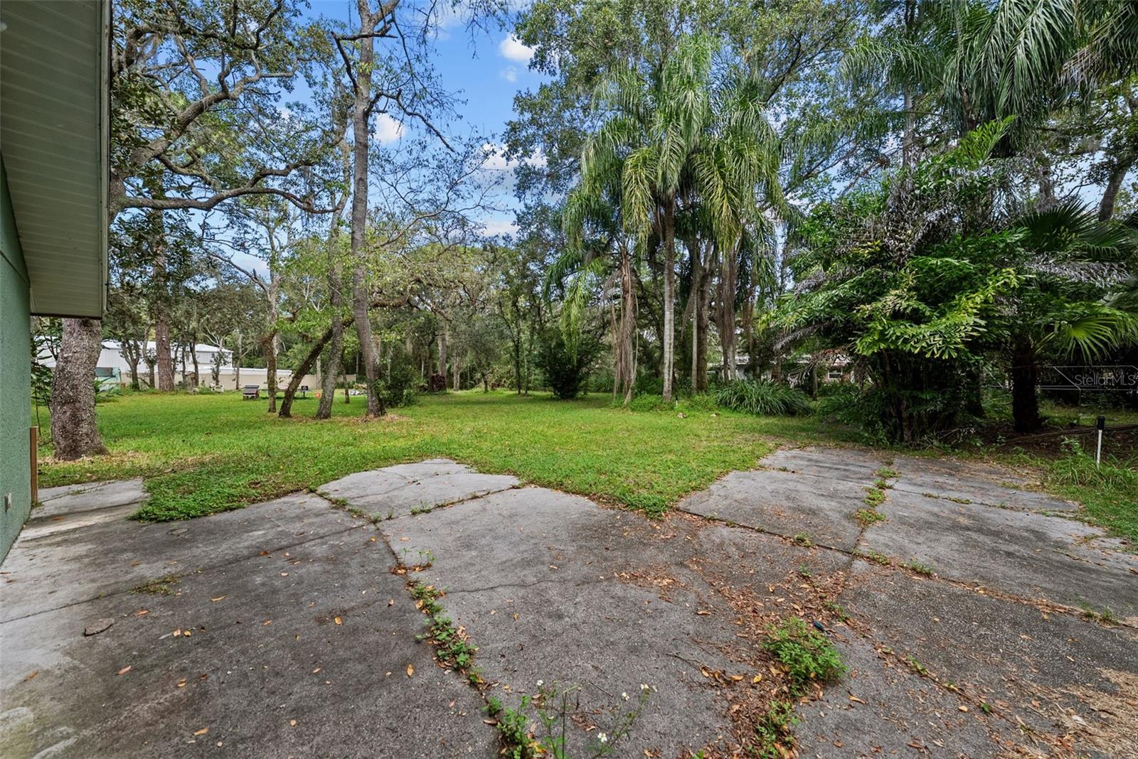 LAKEWOOD ACRES - Residential