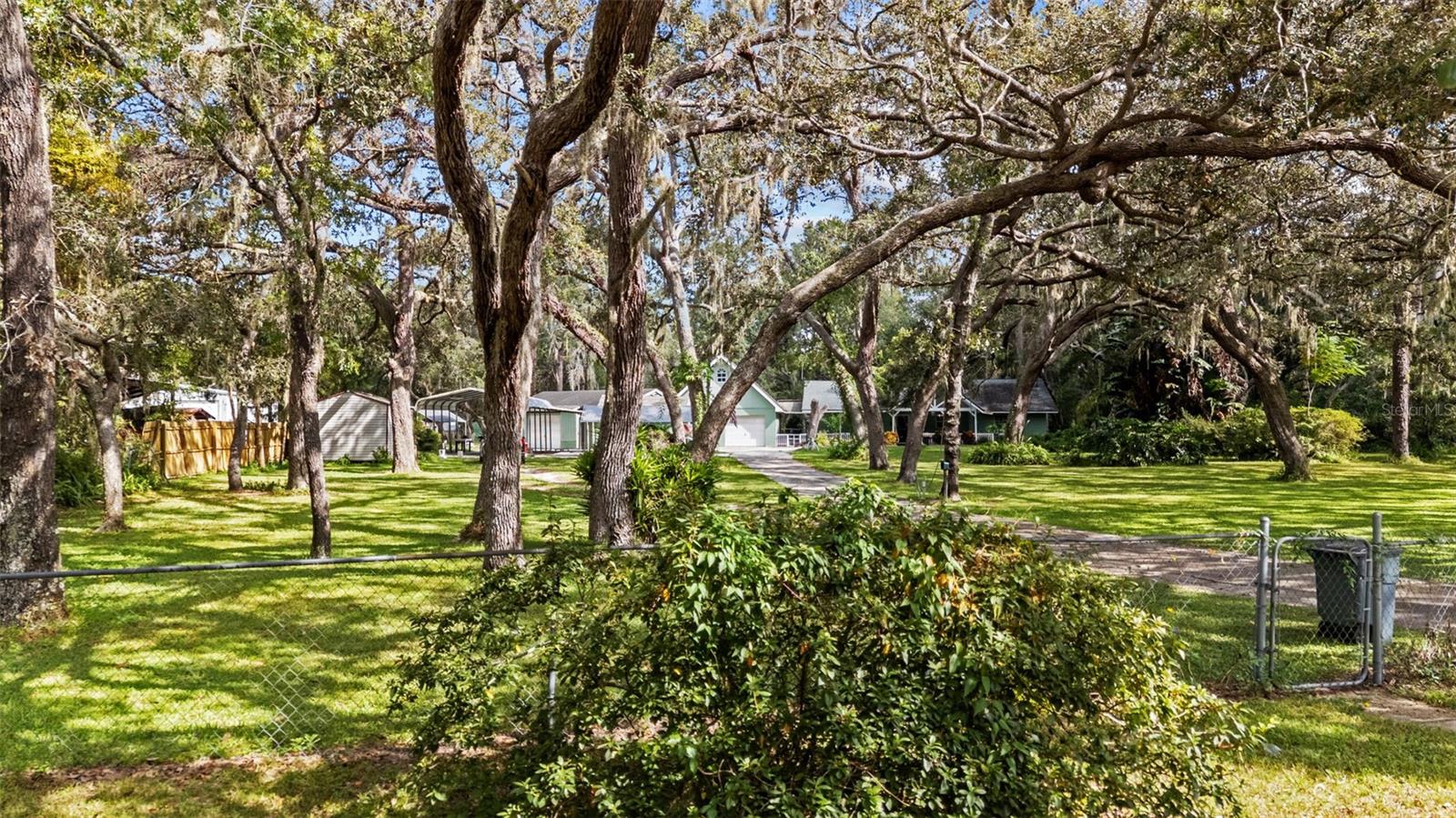 LAKEWOOD ACRES - Residential