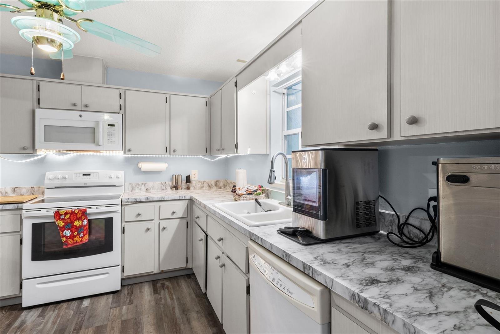 LAKEWOOD ACRES - Residential