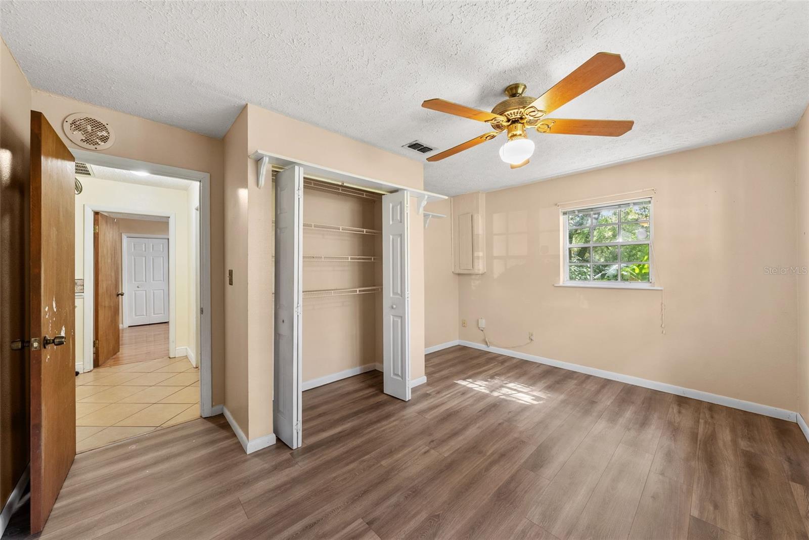 LAKEWOOD ACRES - Residential