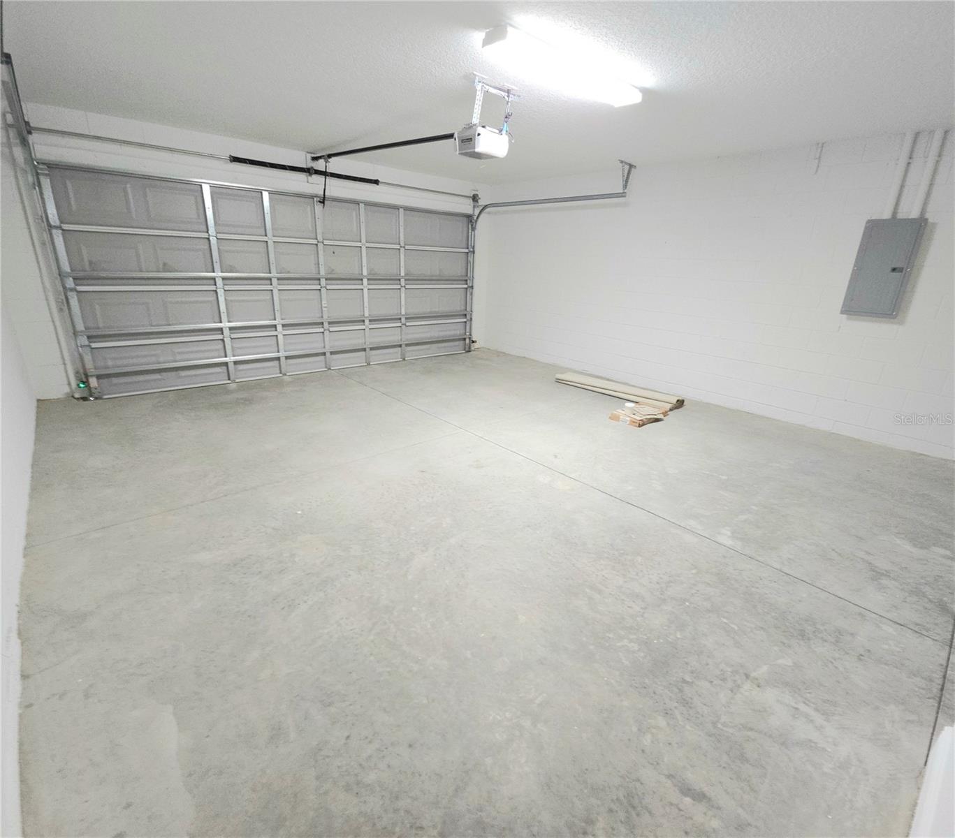 CITRUS SPGS UNIT 09 - Residential Lease