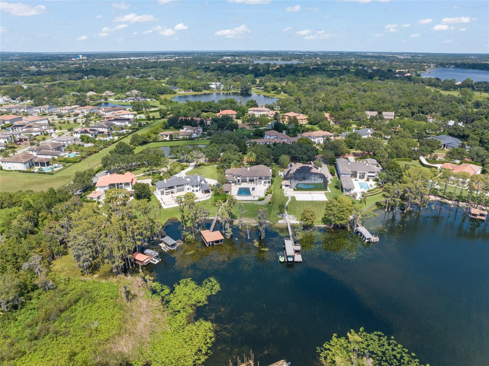 CHAINE DE LAC - Residential