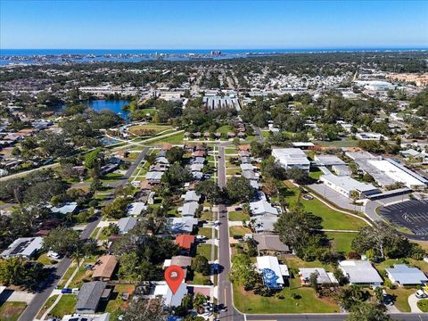 A home in SEMINOLE