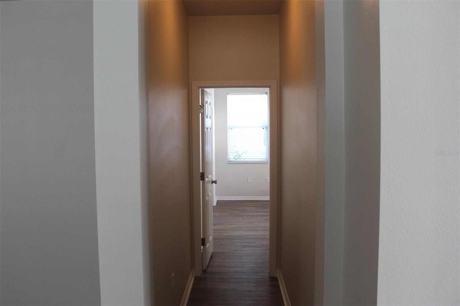 FOUR CORNERS PH 01 - Residential Lease
