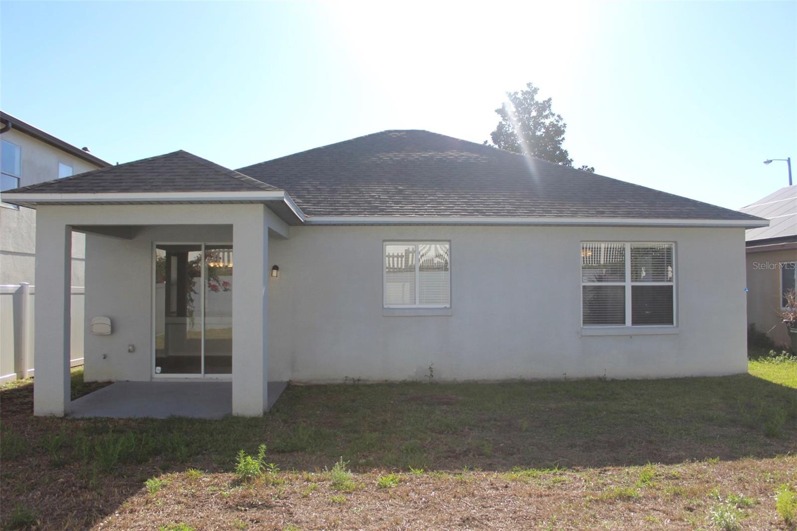 FOUR CORNERS PH 01 - Residential Lease