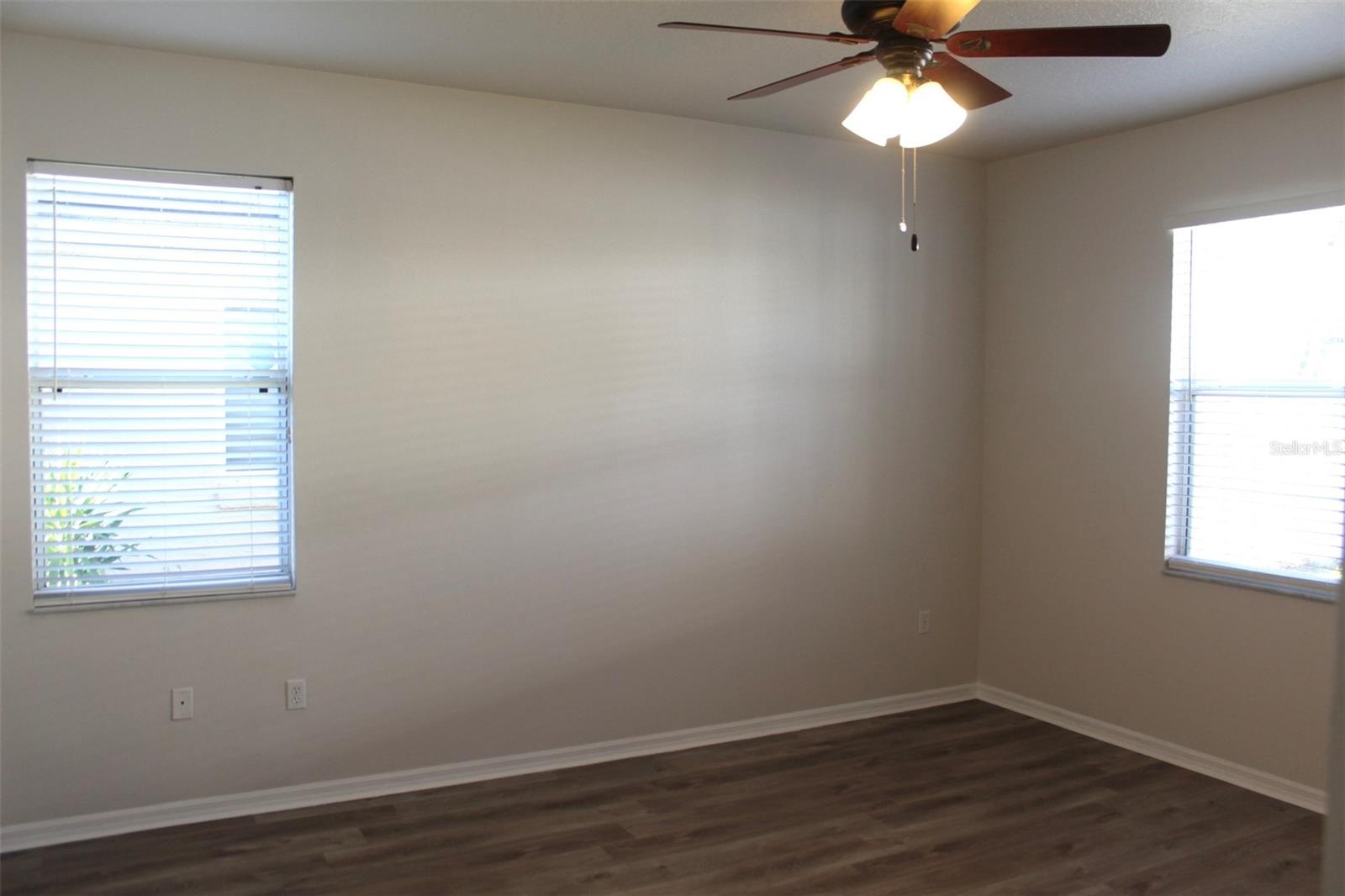 FOUR CORNERS PH 01 - Residential Lease
