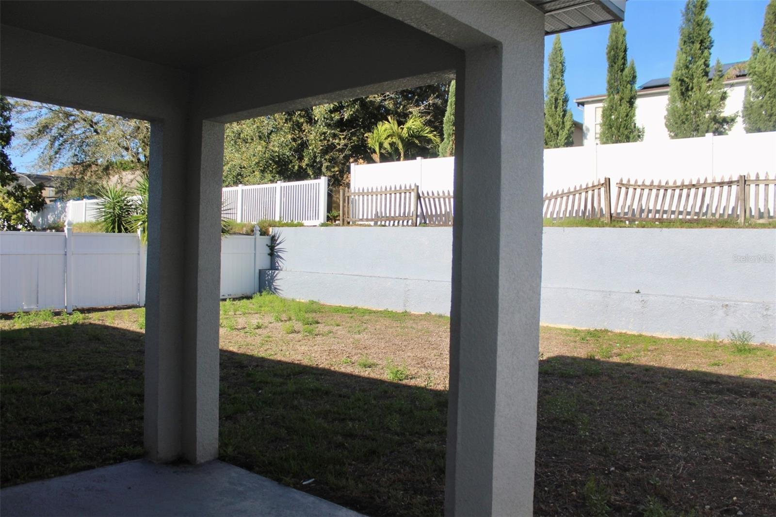 FOUR CORNERS PH 01 - Residential Lease