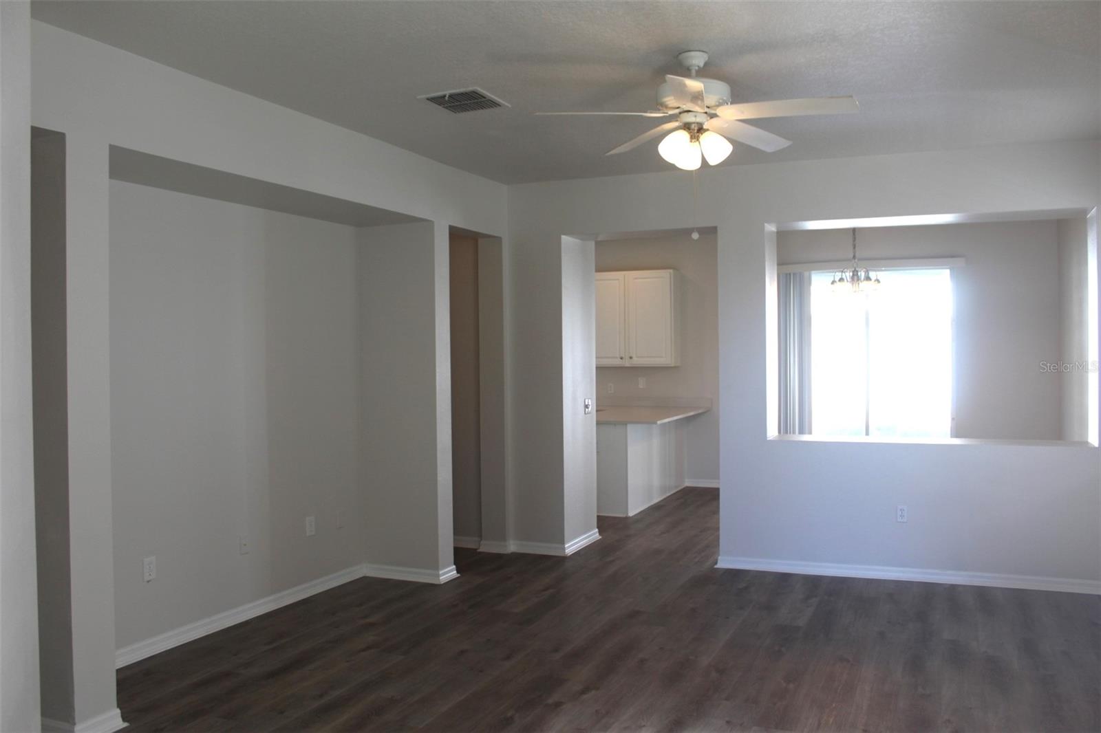 FOUR CORNERS PH 01 - Residential Lease