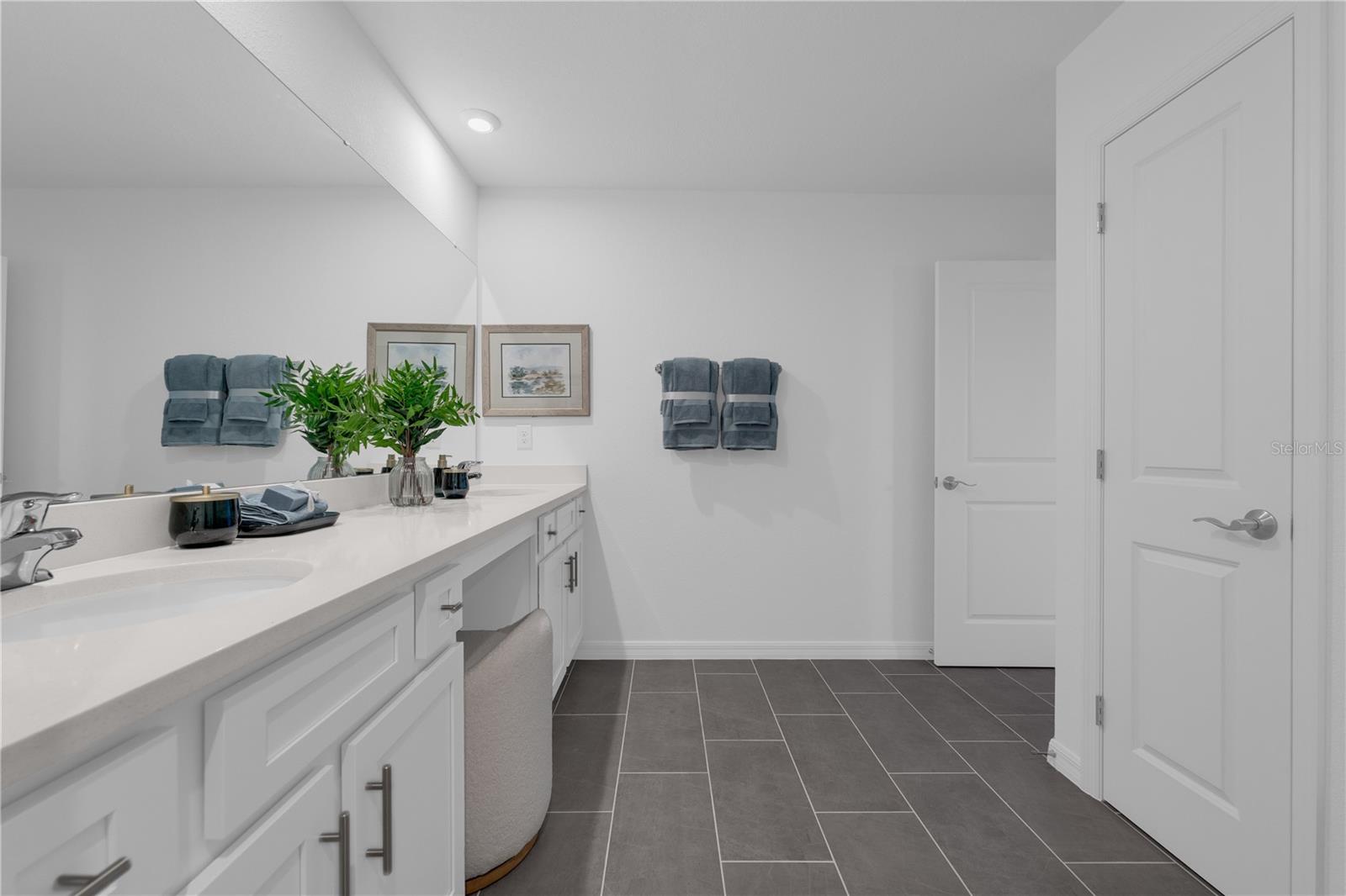 OAKFIELD TRAILS - Residential