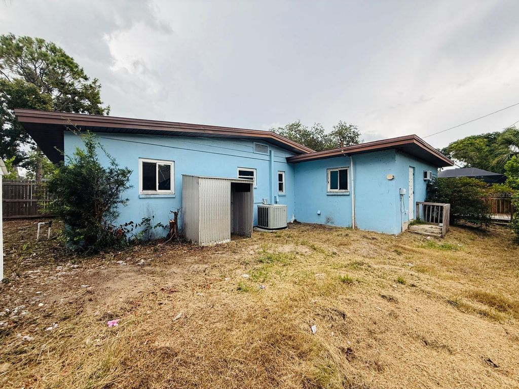 Photo of 1105 Connecticut Road, Tarpon Springs, FL 34689 (MLS # TB8370975)