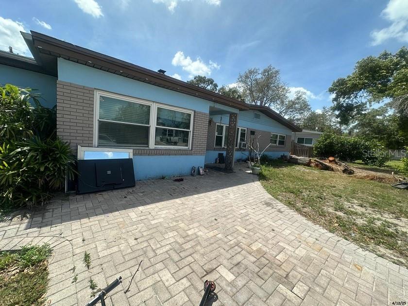 1105 CONNECTICUT ROAD