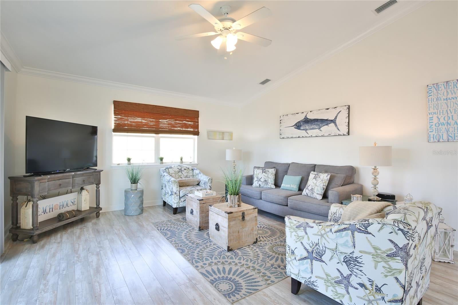 2506 AVENUE C #B, BRADENTON BEACH, FL, 34217 4 2506 AVENUE C #B