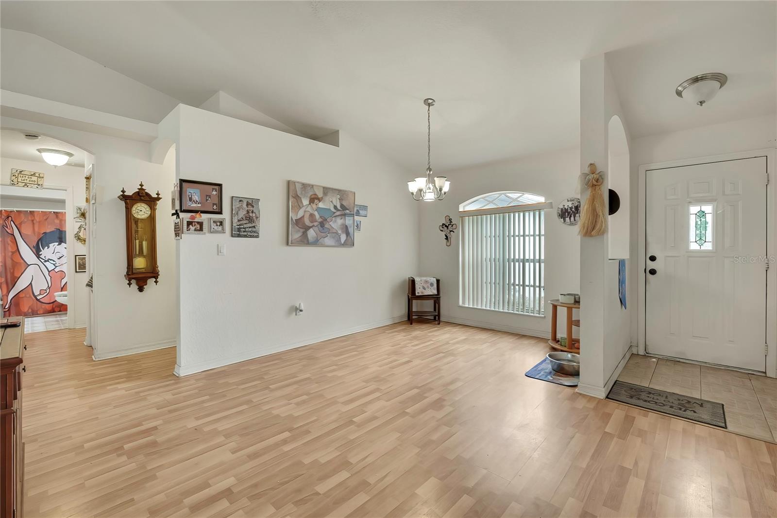 2124 DEBORAH DRIVE