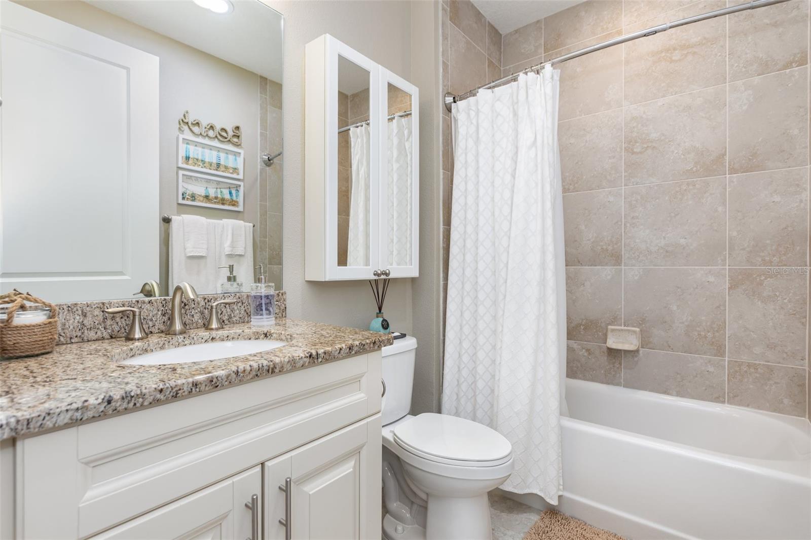 PALMA SOLA BAY CLUB PH 17B - Residential