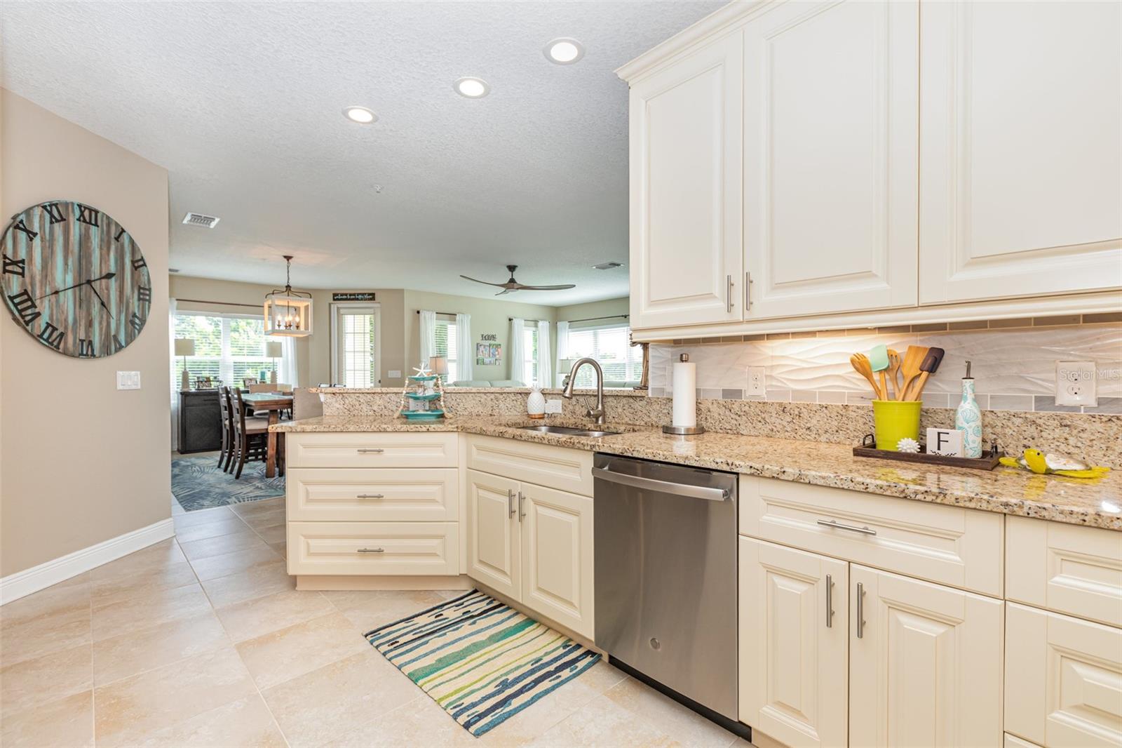 PALMA SOLA BAY CLUB PH 17B - Residential