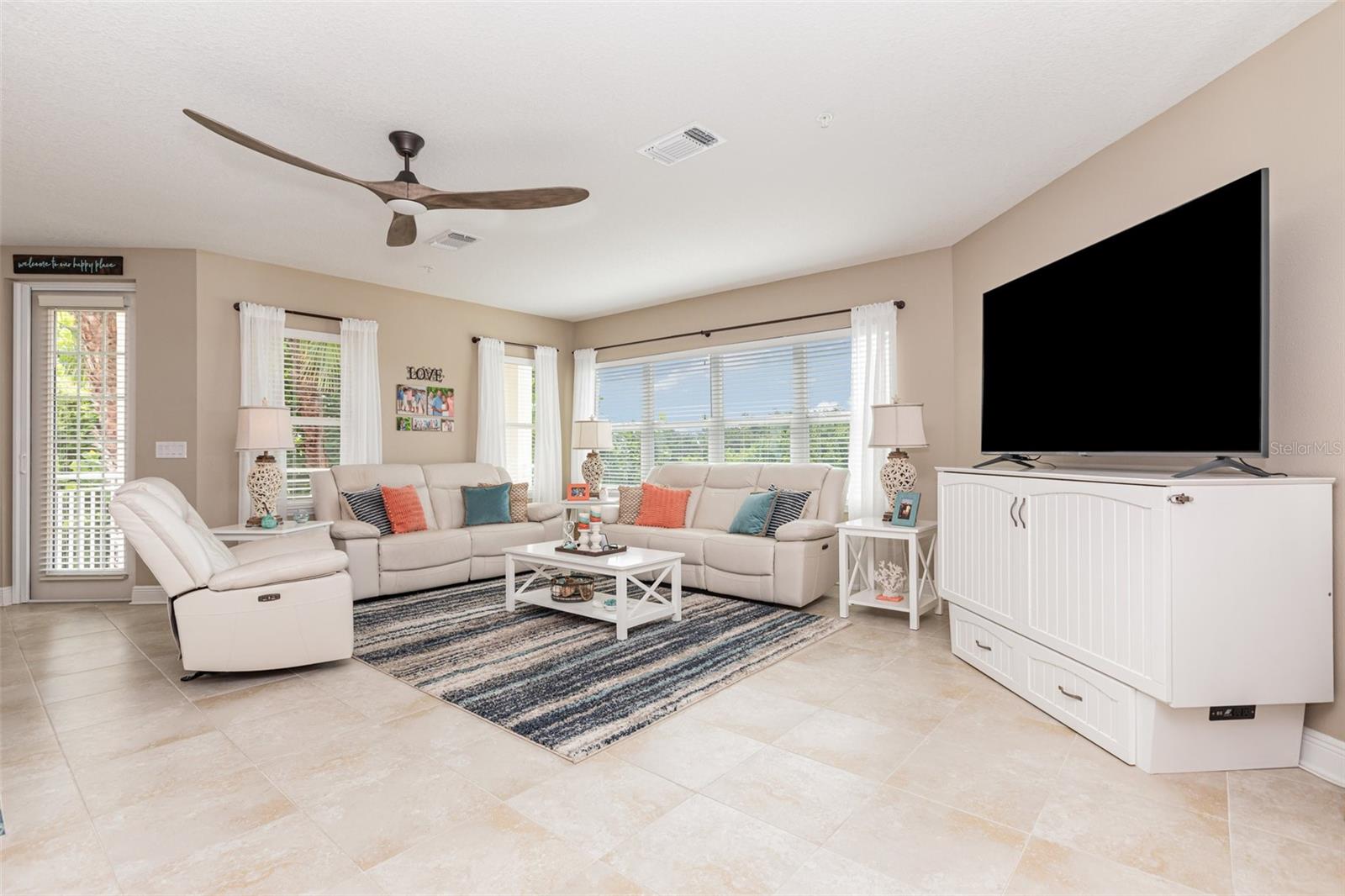 PALMA SOLA BAY CLUB PH 17B - Residential