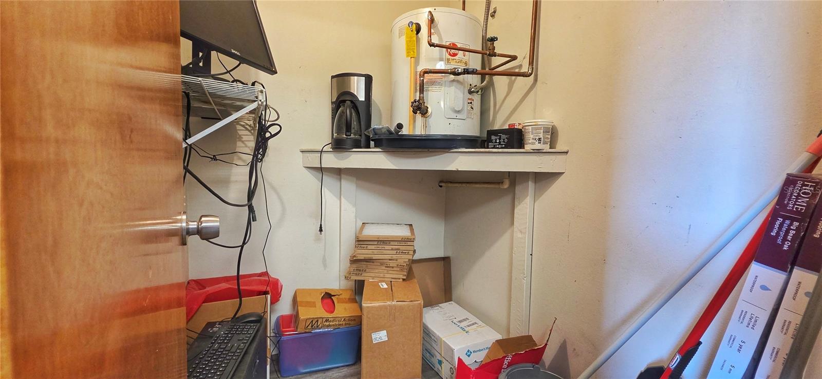 WINDSOR WOODS PROF CENTER 01 - Commercial Sale