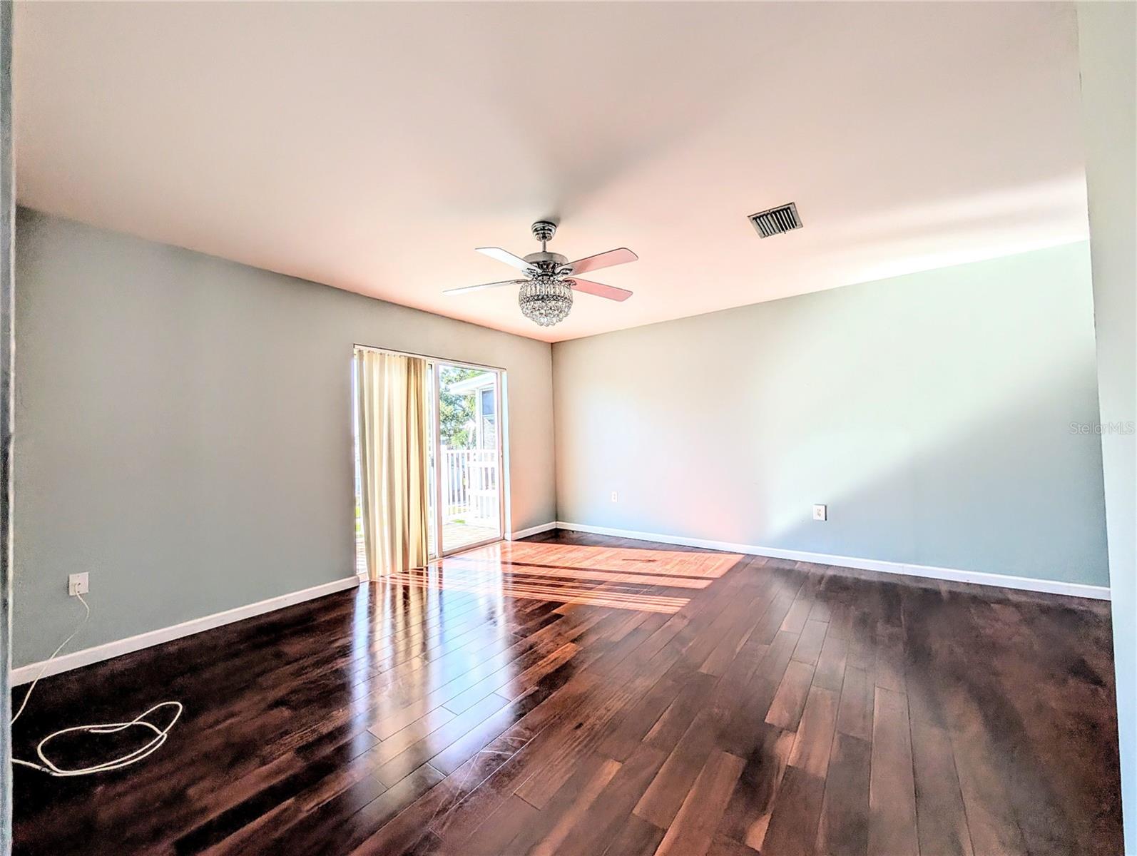 THE FOURTH BAYSHORE - Residential