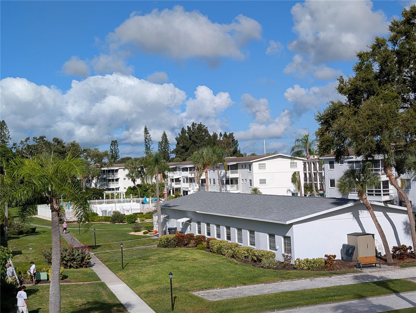 THE FOURTH BAYSHORE - Residential