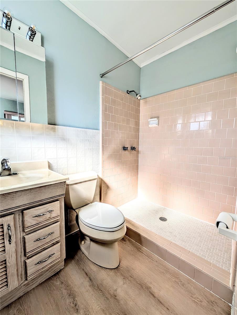 THE FOURTH BAYSHORE - Residential