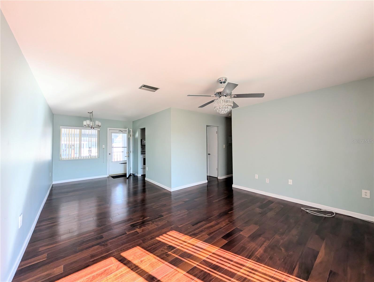 THE FOURTH BAYSHORE - Residential