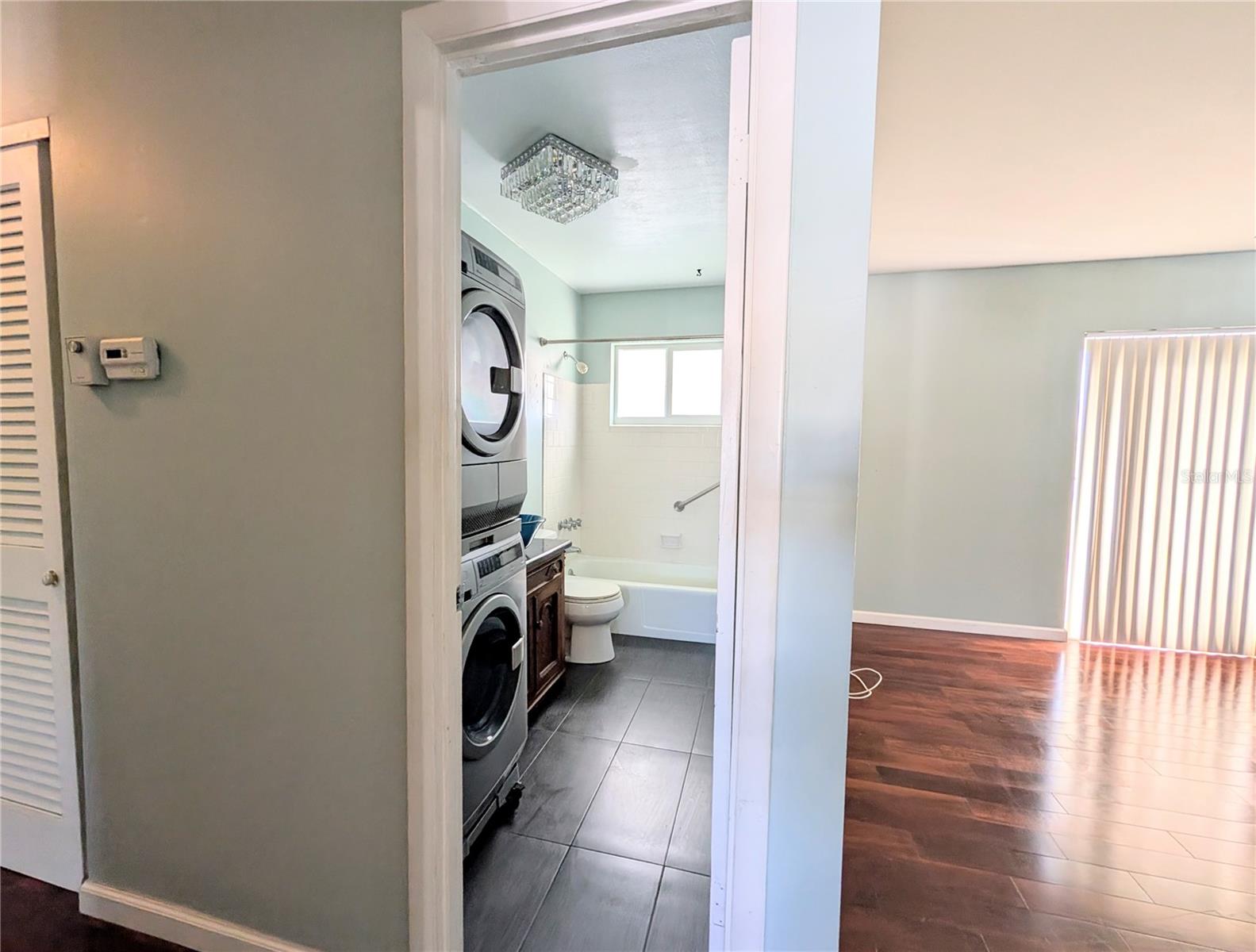 THE FOURTH BAYSHORE - Residential