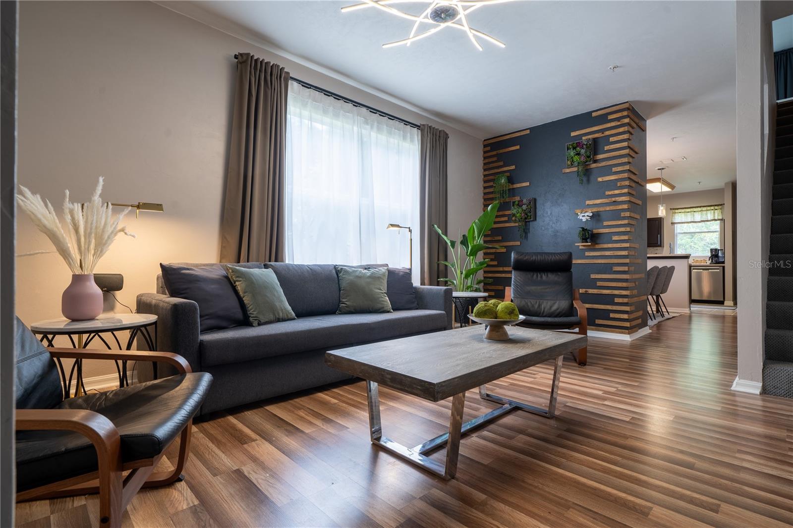 OAKS CONDOMINIUM - Residential