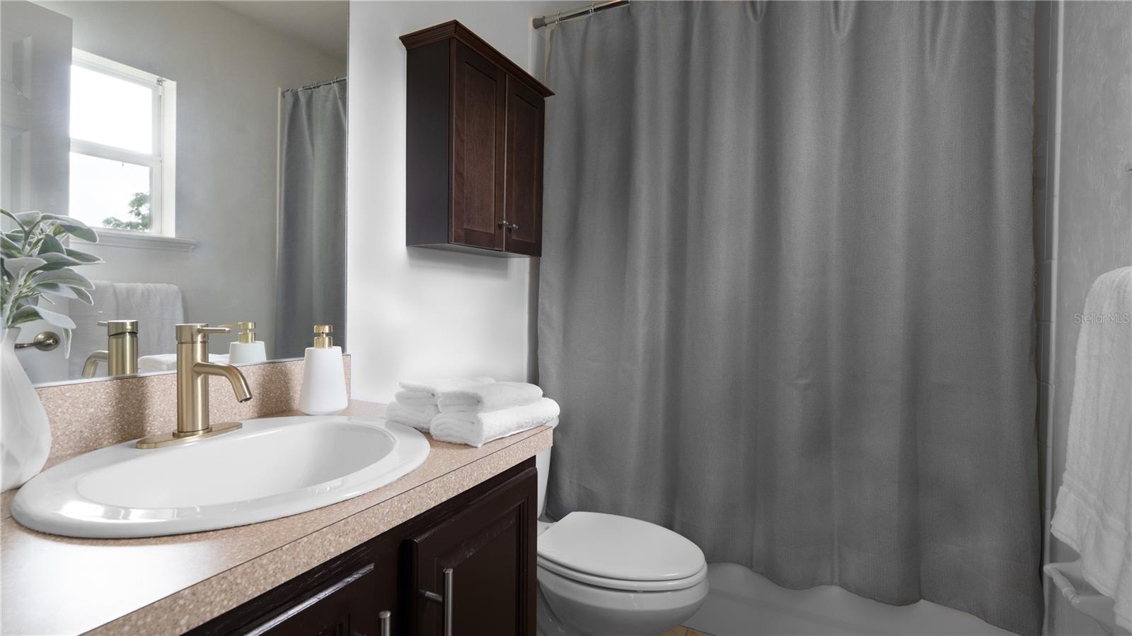 OAKS CONDOMINIUM - Residential